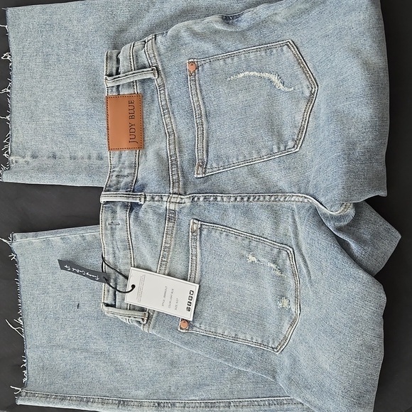 Judy Blue Light Blue Ankle & Cropped Jeans - Picture 4 of 8